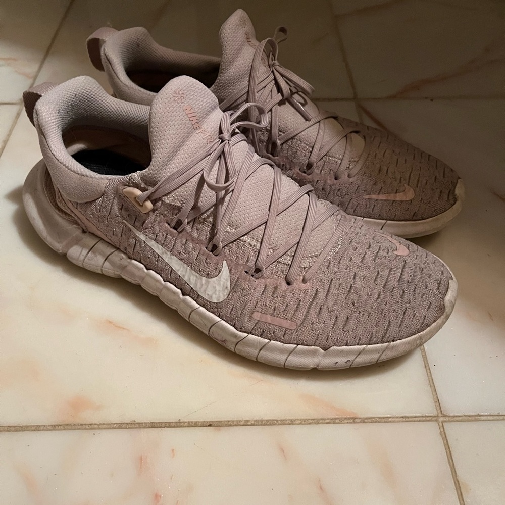 Really nice nike free shoes